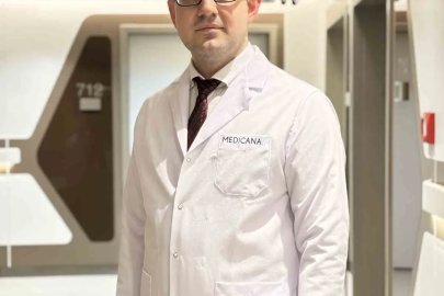 "Spora ve diyete rağmen görülen meme büyümesinin nedeni jinekomasti olabilir"
