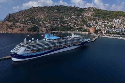 Alanya’ya 2026 yılında 10 kruvaziyerlerle 12 bin 876 turist geldi
