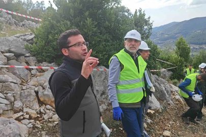Kilosu 3 liradan toplanıyor, işlenince 10 bin lira oluyor: Andırın’da ’yeşil altın’ defne hamlesi
