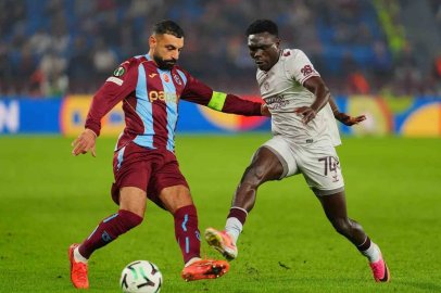UEFA Konferans Ligi: Trabzonspor: 1 - Hearts: 0 (İlk yarı)
