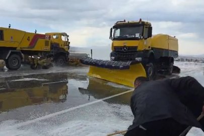 Iğdır’da yoğun dolu yağışı sonrası havalimanı pisti yeniden uçuşlara hazır hale getirildi
