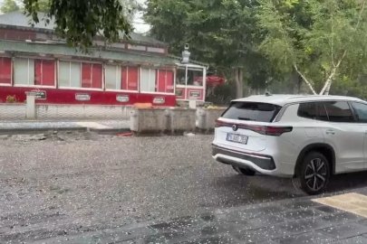 Ardahan’da sağanak ve dolu hayatı olumsuz etkiledi
