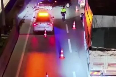 D-100’de peş peşe iki kaza: Tır ve otomobil refüje çarptı
