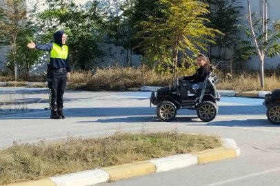 Bilecik’te 35 öğrenciye uygulamalı trafik eğitimi
