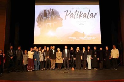 "Patikalar" belgeseli kanserle mücadele eden kadınların tanıklıklarını ekrana taşıdı
