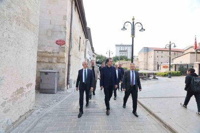 Şahinbey Belediyesi’nin projeleri Tokat protokolüne anlatıldı
