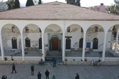 Osmaniye’de tarihi Envar-ul Hamit Camii dualarla yeniden ibadete açıldı
