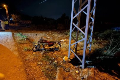 Elektrik direğine çarpan motosiklet sürücüsü hayatını kaybetti
