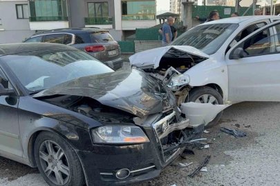 Samsun’da otomobiller çarpıştı: 3 yaralı
