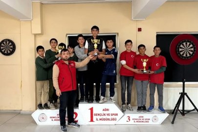 Hamur’da okul sporları dart müsabakaları tamamlandı
