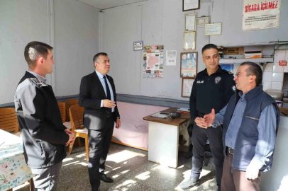 Demirci Kaymakamı Bayram’dan esnafa cuma ziyareti
