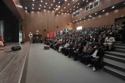 Bandırma’nın tarihî mezar taşları uluslararası kongrede ele alındı
