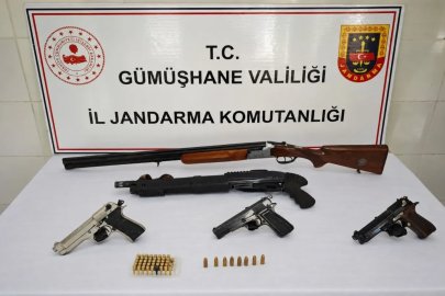 Gümüşhane’de kaçak silah ve içki operasyonu
