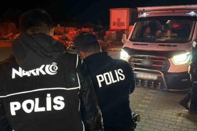 Edremit’te 8 aranan şahıs yakalandı
