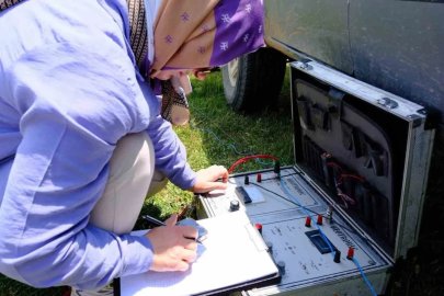 Erzincan meralarında hayvancılık için su çalışması
