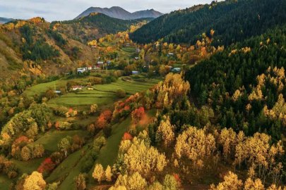 Artvin’de sonbahar renkleri hayran bırakıyor
