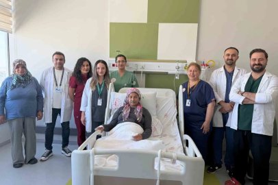 Kalbi durdurmadan 5 santimetrelik kesiyle riskli ameliyat başarıyla tamamlandı
