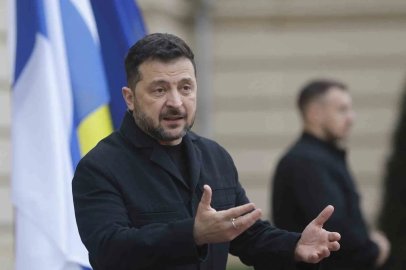 Zelenskiy: "Üçlü bir toplantıya, Rusya’ya yönelik tüm yaptırımların kaldırılmış olduğu şartlarda gitmek istemem"
