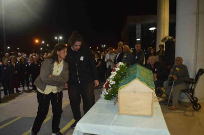 Ayvalık’ta deniz kazasında hayatını kaybeden Dr. Bingüllü’ye hüzünlü veda
