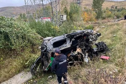 Van’da otomobil hurdaya döndü: 1 ölü
