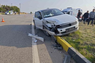 Diyarbakır’da otomobil ile tır çarpıştı: 4 yaralı
