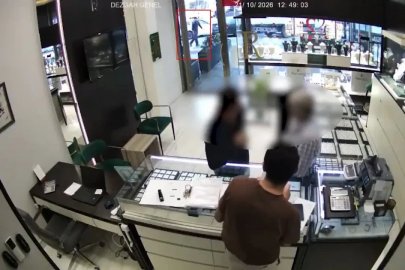 Esenyurt’ta kuyumcuya düzenlenen silahlı saldırının yeni görüntüsü ortaya çıktı
