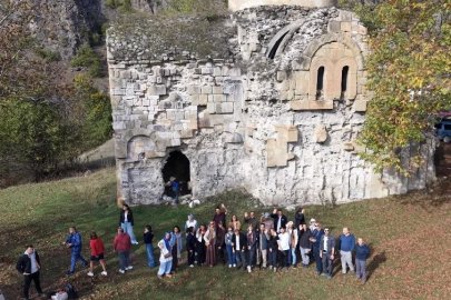 Ardanuç’un sonbahar renklerini tanıtmak için buluştular
