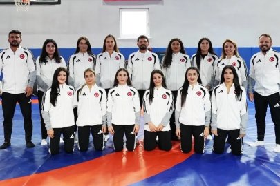 Milli kadın güreşçiler, dünya şampiyonasında mindere çıkacak
