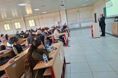 ER-VAK Başkanı Güzel’den Pasinler’de milli mücadele ve cumhuriyet konferansı
