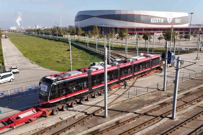 12 yeni tramvaydan dördüncüsü Samsun’a ulaştı
