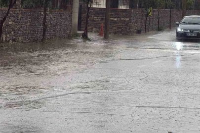 Bodrum’da sağanakla birlikte dereler taştı

