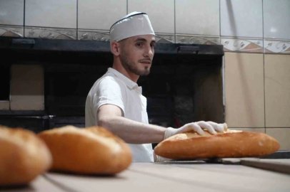 Bayburt’un soğuğu meslek öğretti: 24 yaşında 45 çeşit ekmek üretiyor
