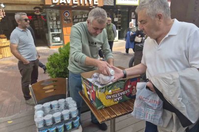 Eskişehir’de hayırseverler ile ihtiyaç sahiplerini buluşturan çaycı
