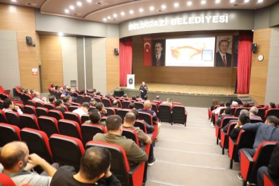 Melikgazi Belediyesi personeline ‘Afet Farkındalık Eğitimi’
