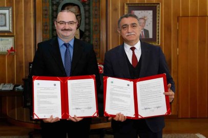 Atatürk Üniversitesi ile Kırşehir Ahi Evran Üniversitesi Arasında BÖGEP iş birliği protokolü imzalandı
