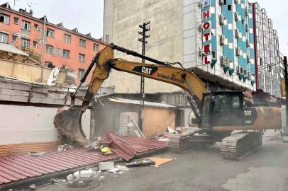 Ankara’da asayiş ve güvenlik yönünden uygun bulunmayan 3 işletme yıkıldı
