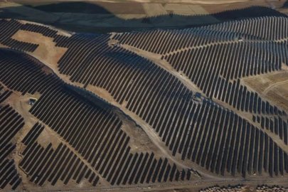 Aksa Enerji, Kırşehir Alıç Depolamalı GES’te ticari üretim başladı
