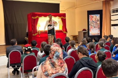 Minikler Hacivat ve Karagöz ile eğlendi
