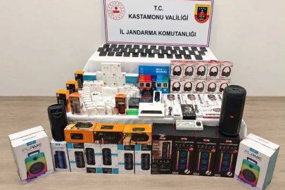 Kastamonu’da çok sayıda kaçak elektronik ürün ele geçirildi
