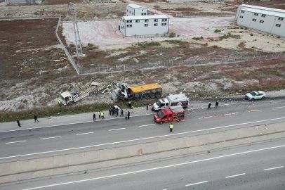 Tır, demir yüklü kamyona çarptı: 1 ölü, 1 yaralı
