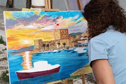 Çeşme’nin tarihi dokusu 9 sanatçının tuvalinde hayat buldu
