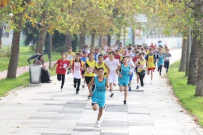 Küçükçekmece’de geleneksel "29 Ekim Cumhuriyet Koşusu"
