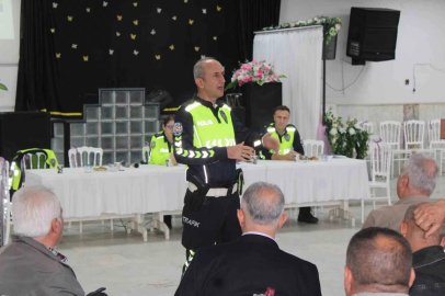 Aydın’da servis şoförleri ve rehber personellere trafik eğitimi
