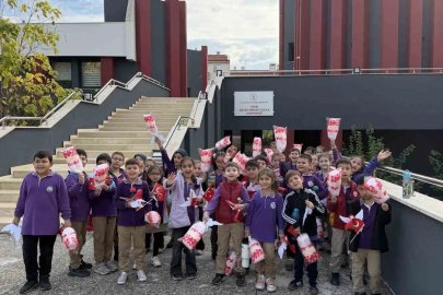 Aydın’da minik öğrenciler Cumhuriyet Bayramı coşkusunu kütüphanede yaşadı
