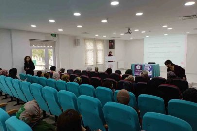 Erzincan’da meme kanserinde erken tanı eğitimi verildi
