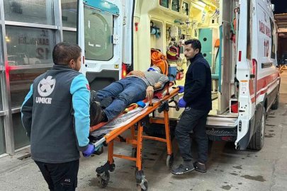 Kayganlaşan yolda devrilen motosikletin sürücüsü yaralandı
