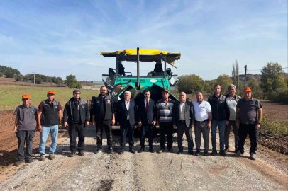 4 kilometrelik köy yolu sıcak asfalta kavuşuyor
