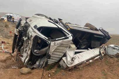 Gürpınar’da feci kaza: 3’ü ağır 10 yaralı
