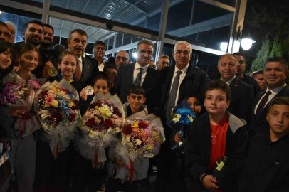 Erzurum şampiyonları bağrına bastı
