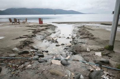 Muğla’da sakin kentin sahili kullanılmaz hale geldi
